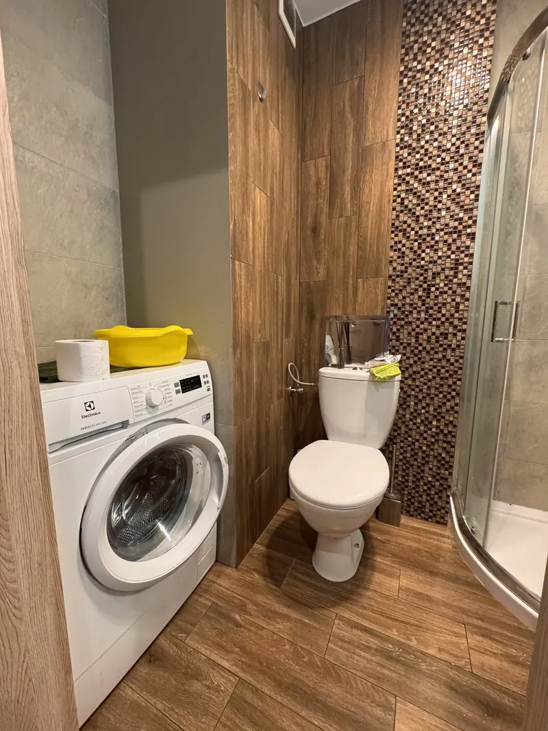 Łazienka przed home stagingiem